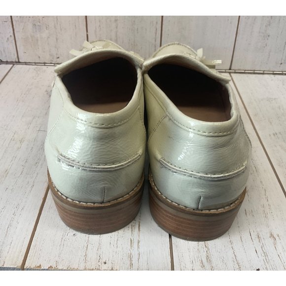 Steve Madden Woman's Meela Bone Patent Loafers Size 9M Fringe/Tassel Trim - Picture 6 of 10